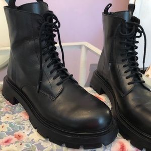 Zara Europe size 41 chunky boot